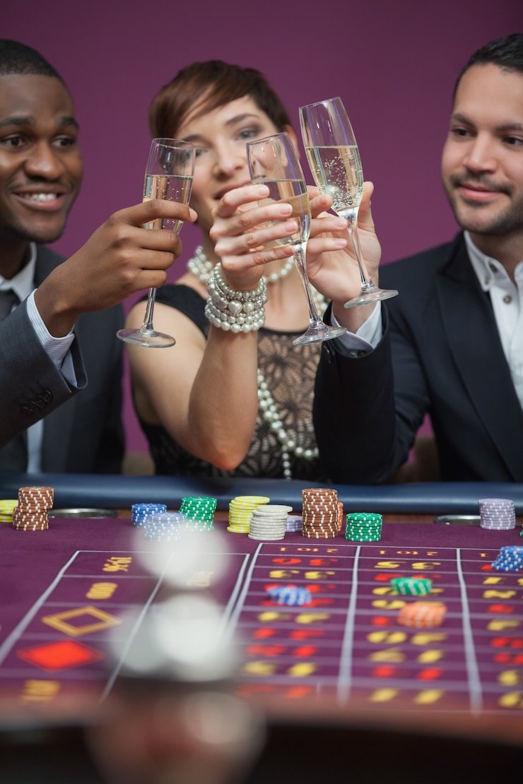 Studio Live Game Shows dengan dealer dan meja blackjack di pecinta4d
